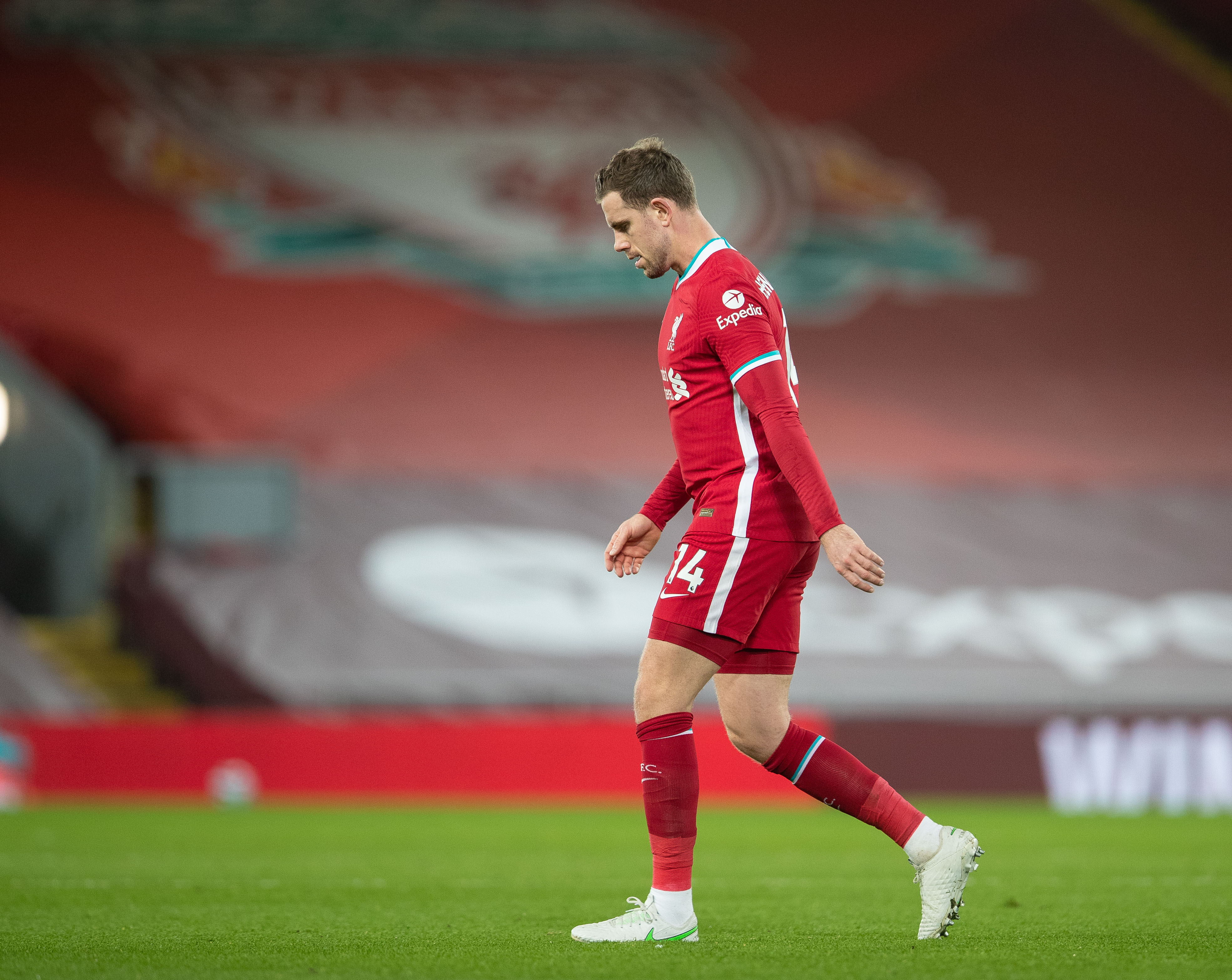 3C：骨上的钢板是我考虑退役原因之一；弗里克说表现好能抽烟（3C：身上钢板让我萌生退役念头；弗里克称表现出色可抽烟）