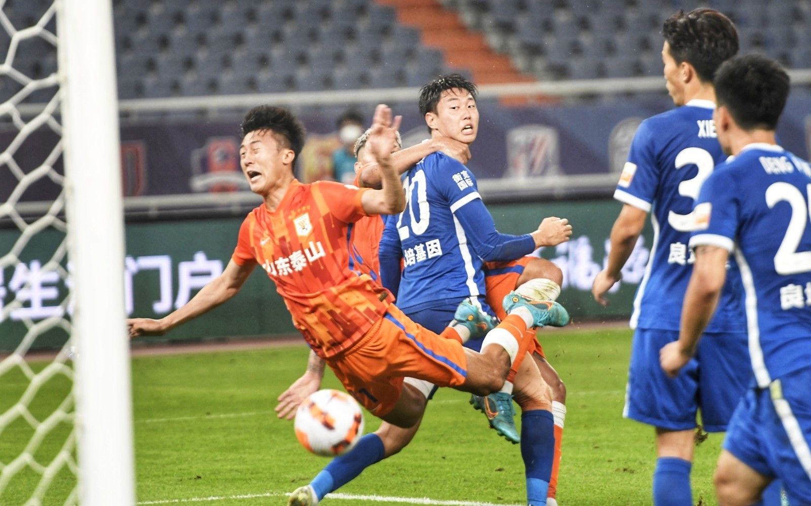 国米取胜后距榜首1分，罗马如果能客胜米兰将独自领跑积分榜（国米赢球将差距缩至1分，罗马若客胜米兰可独占榜首）