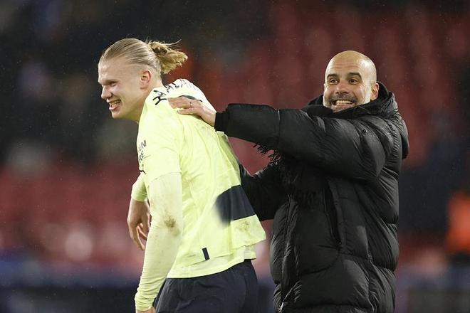 RB大宫松鼠官方：正式签下前墨尔本城门神汤姆·格洛弗（RB大宫松鼠官宣：前墨尔本城门将汤姆·格洛弗加盟）