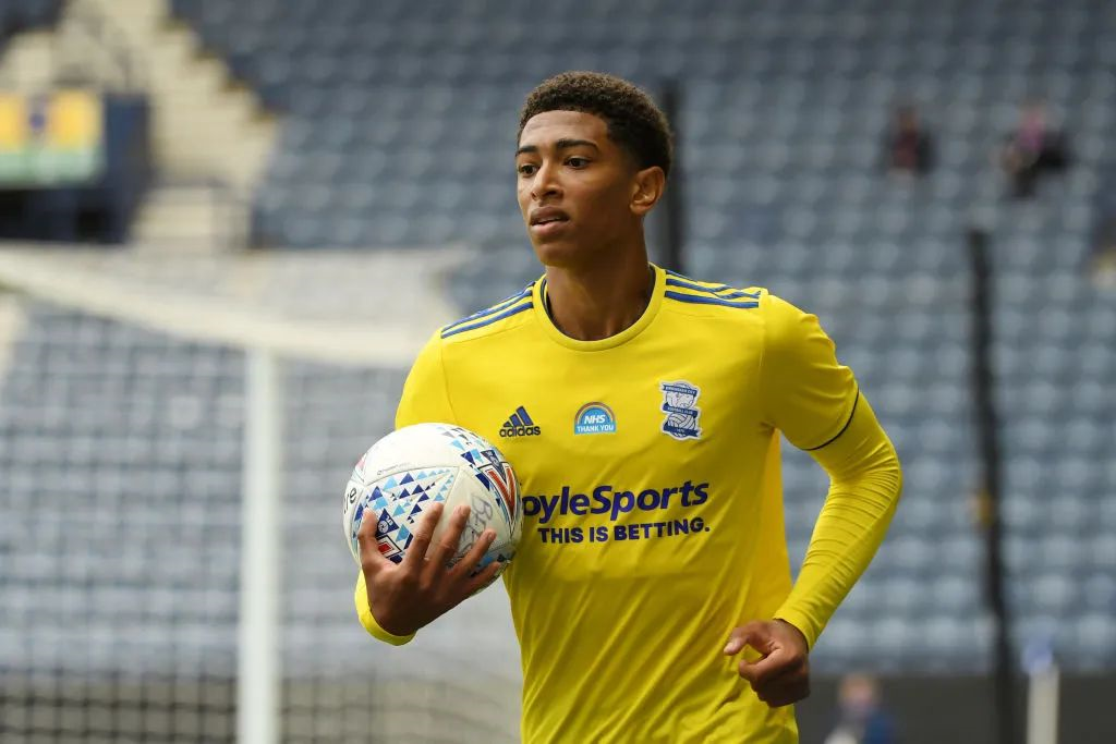 足协杯决赛国安对阵河南名单出炉，张玉宁+4外援首发PK5外援，最新消息