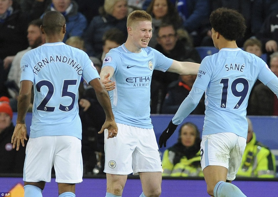 德国杯战报：昂达夫破门，斯图加特2-0十人波鸿（德国杯：昂达夫建功，斯图加特2-0击败十人波鸿）