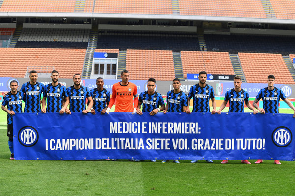 西班牙和乌拉圭迎来世界杯第三次交手，此前两次均战成平局（西班牙与乌拉圭世界杯第三次相逢，前两战皆打平）