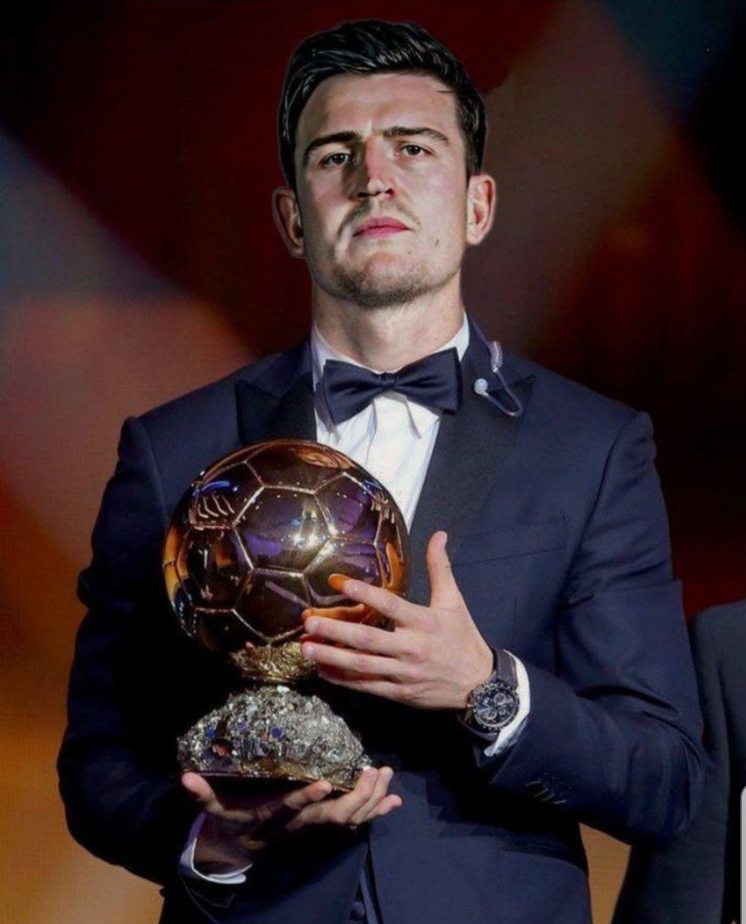 英超半场：内托冲顶破门，吉滕斯献助攻，切尔西1-0伯恩利（英超半场战报：吉滕斯送助攻，内托头球建功，切尔西暂1-0伯恩利）