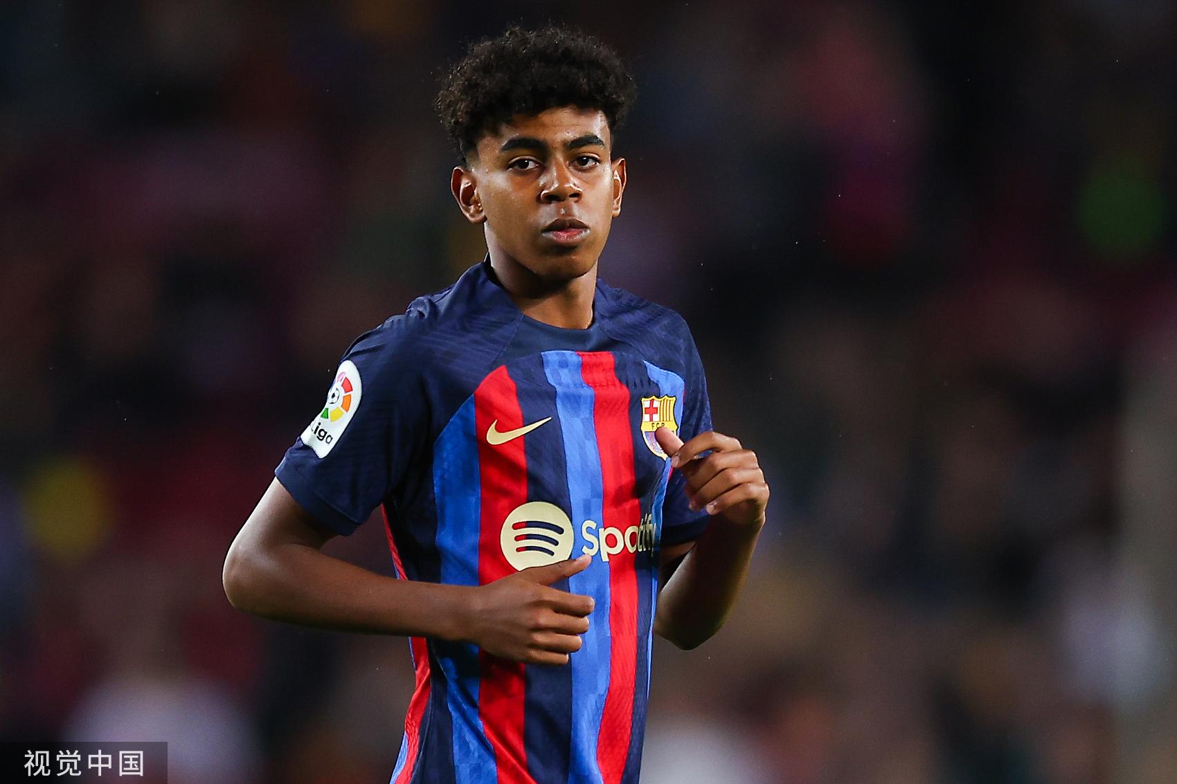 鲁尼：库库雷利亚给大家上了节对付亚马尔的最佳示范课（鲁尼：如何限制亚马尔？库库雷利亚做出最佳示范）