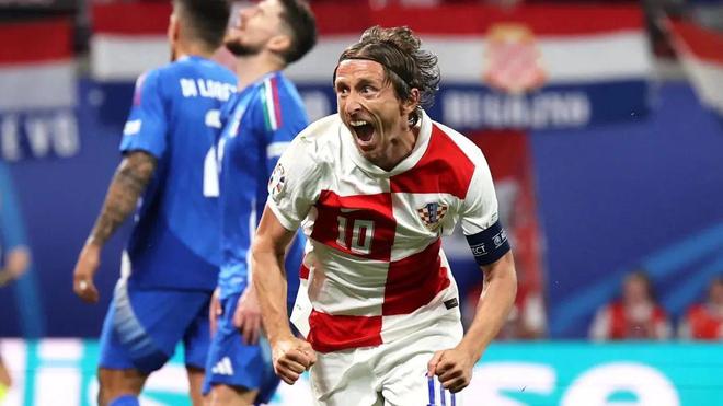 进入下半场 进入下半场